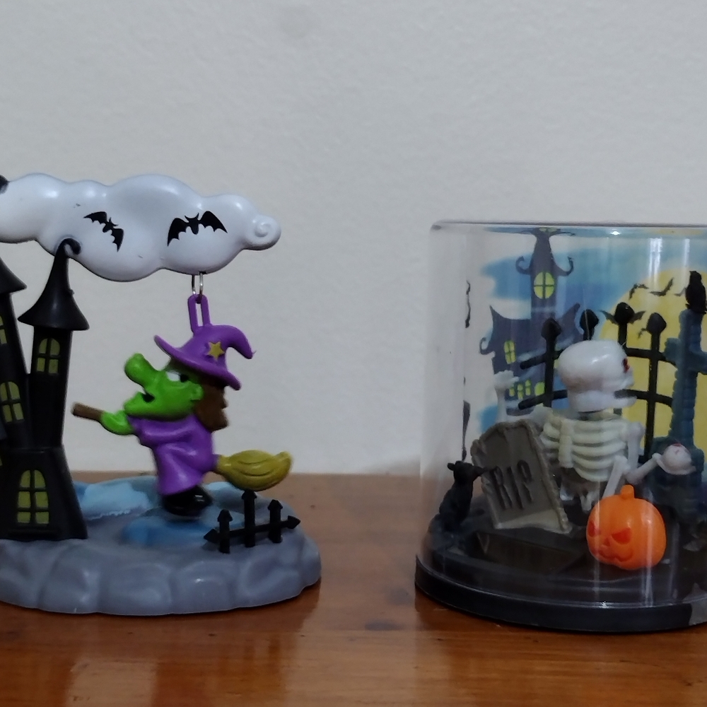 𝅺solar dancing Halloween figures